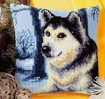 Coussin Husky dans la neige