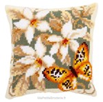 Coussin papillon d'automne 3